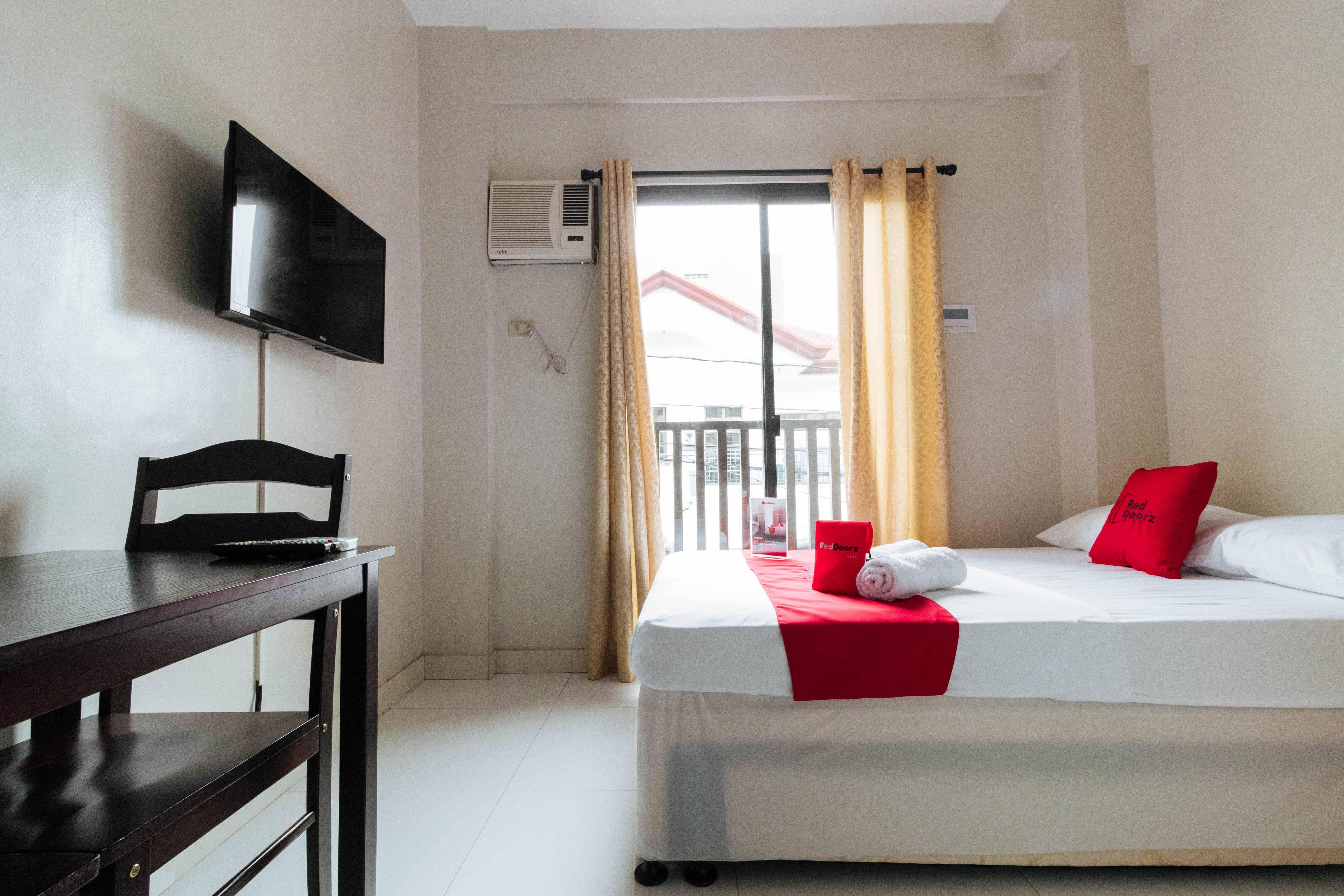 Reddoorz Near Naia Terminal 1 Hotel Paranaque City Bagian luar foto