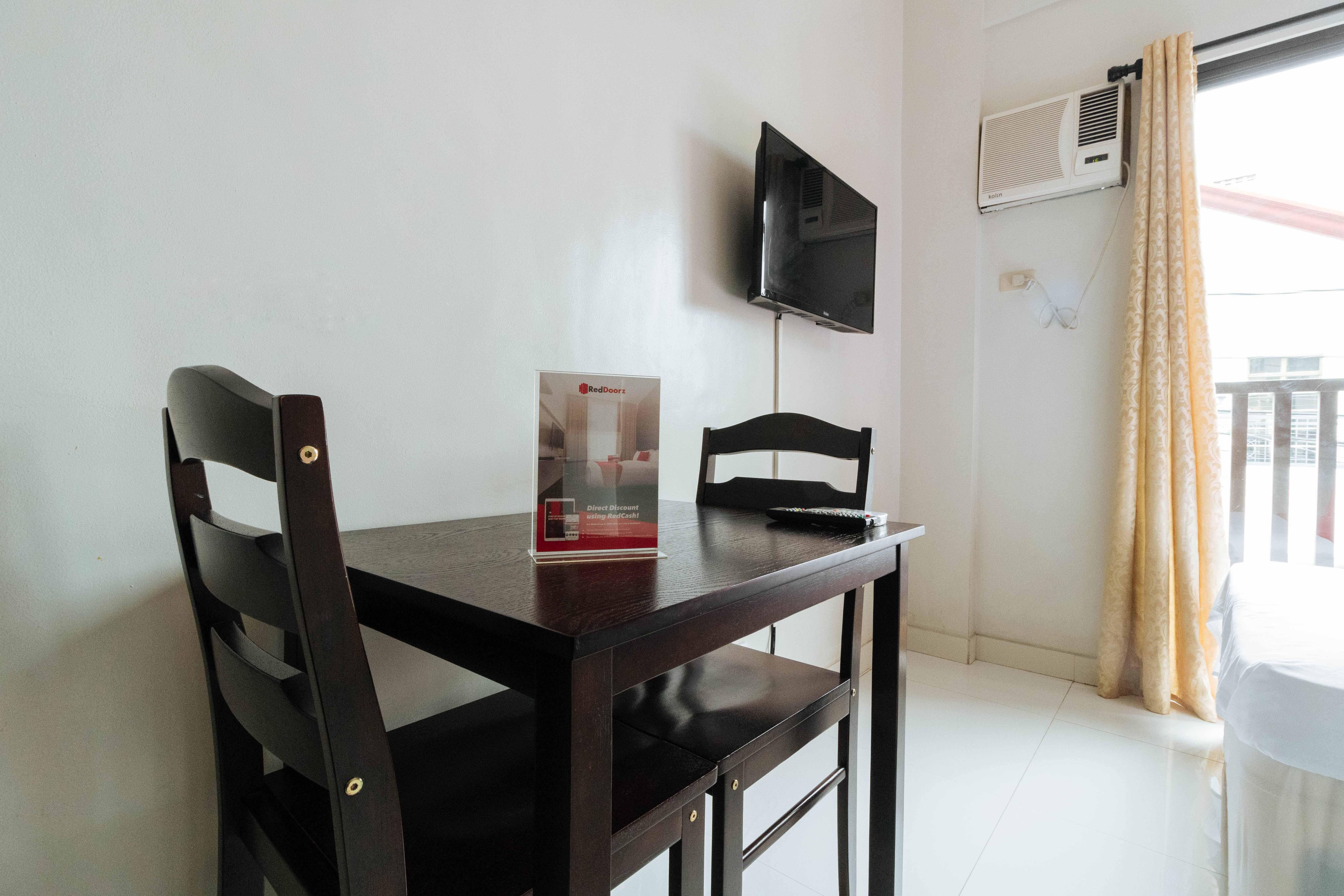 Reddoorz Near Naia Terminal 1 Hotel Paranaque City Bagian luar foto