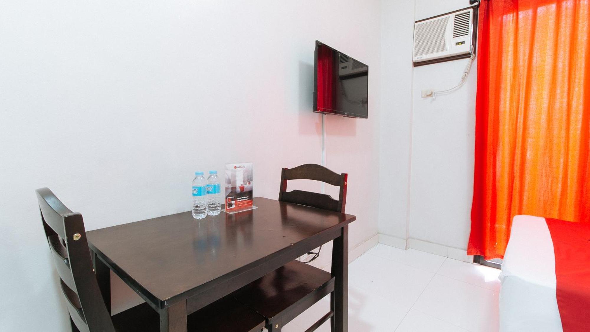 Reddoorz Near Naia Terminal 1 Hotel Paranaque City Bagian luar foto