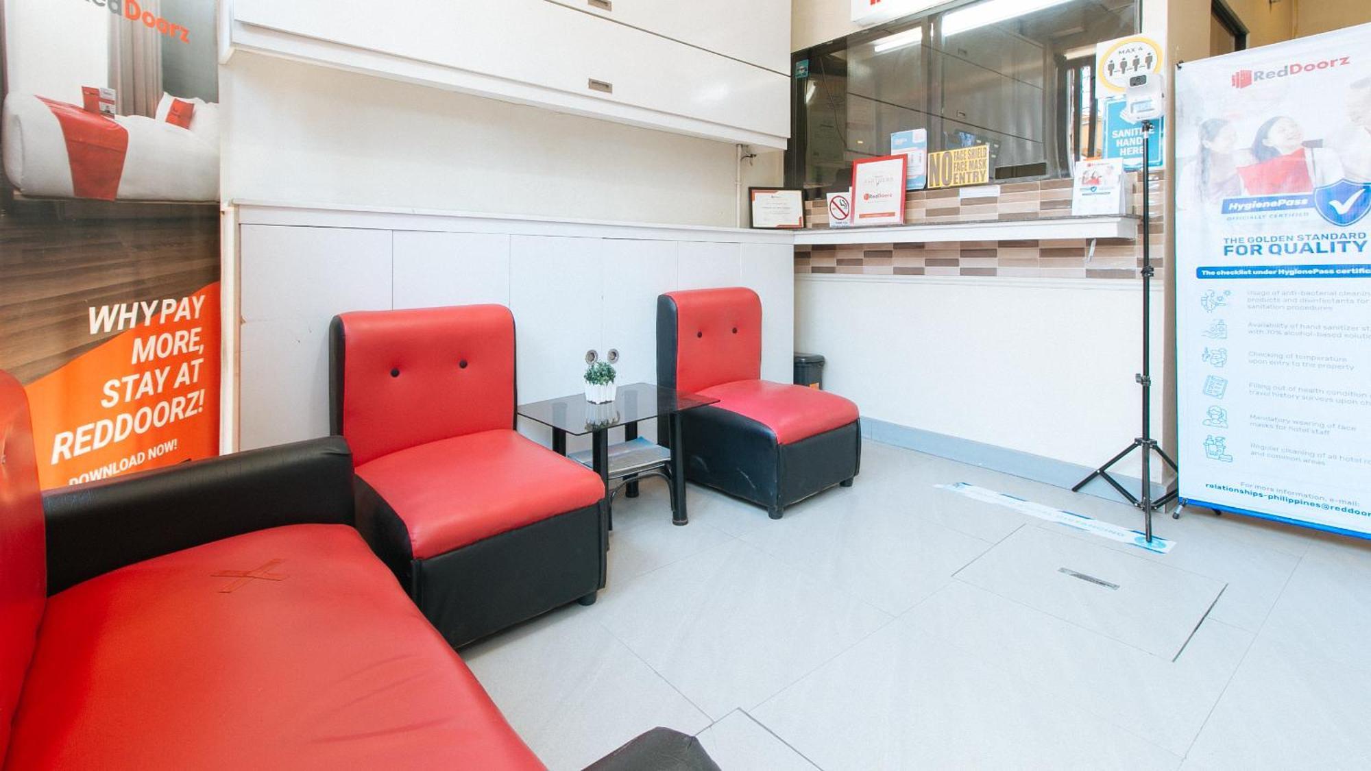 Reddoorz Near Naia Terminal 1 Hotel Paranaque City Bagian luar foto