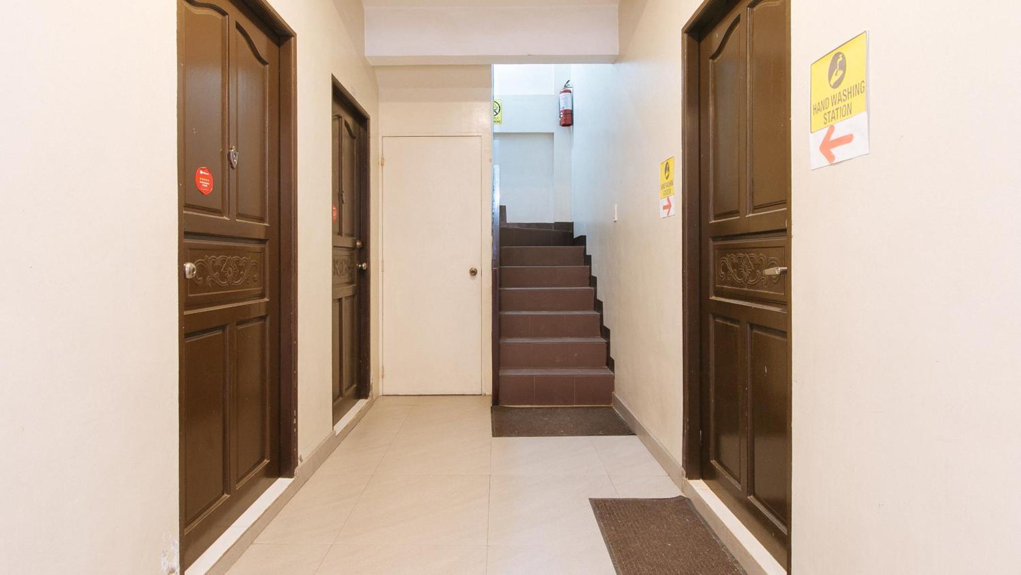 Reddoorz Near Naia Terminal 1 Hotel Paranaque City Bagian luar foto